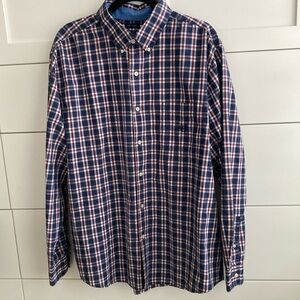 Chaps, long sleeve button in front shirt
Size 2 XL men’s